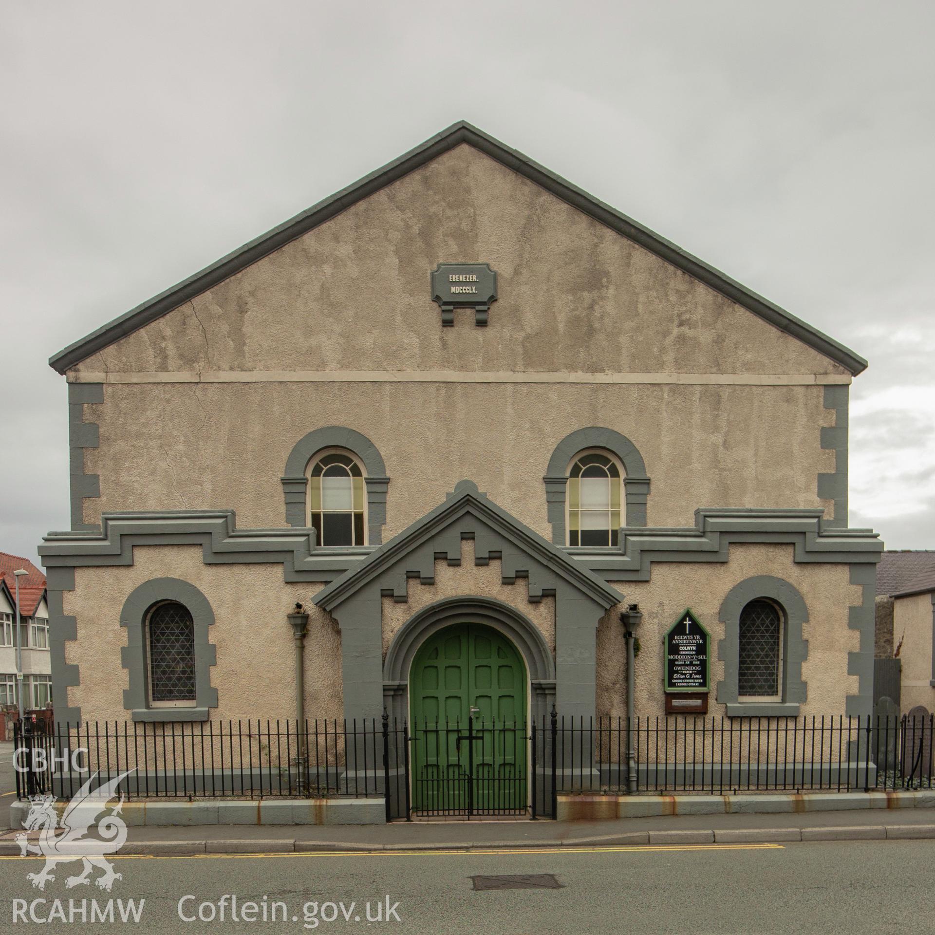 Colour photograph showing front elevation and entrance of Ebeneser Welsh Independent Chapel on Abergele Road and Albert Road, Old Colwyn. Photographed by Richard Barrett on 17th September 2018.