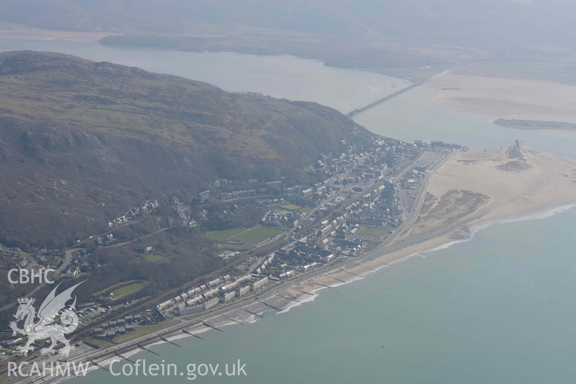 Barmouth. Oblique aerial photograph taken during the Royal Commission’s programme of archaeological aerial reconnaissance by Toby Driver on 25 March 2022.